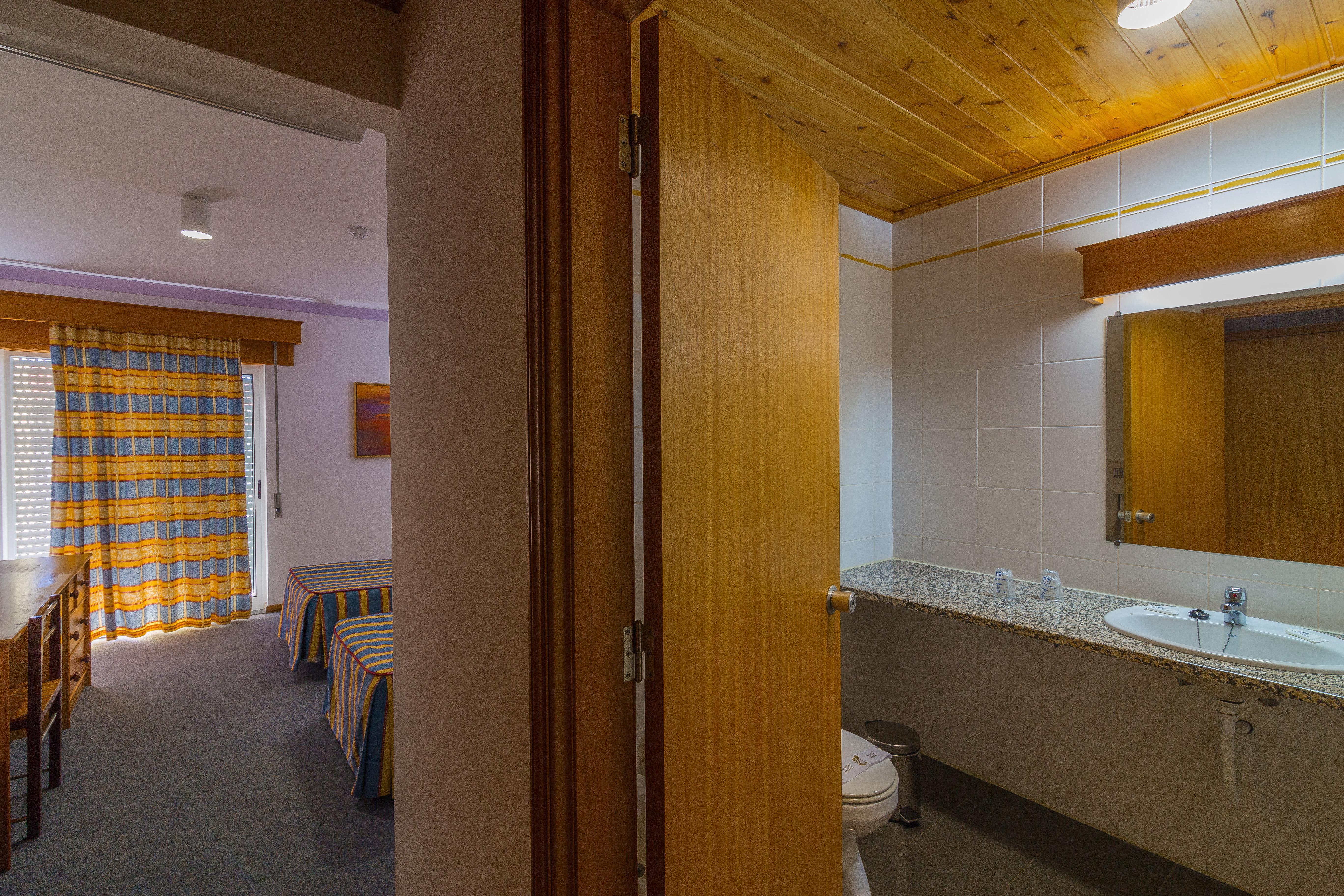 Hotel Teresinha Praia da Vitória Eksteriør billede