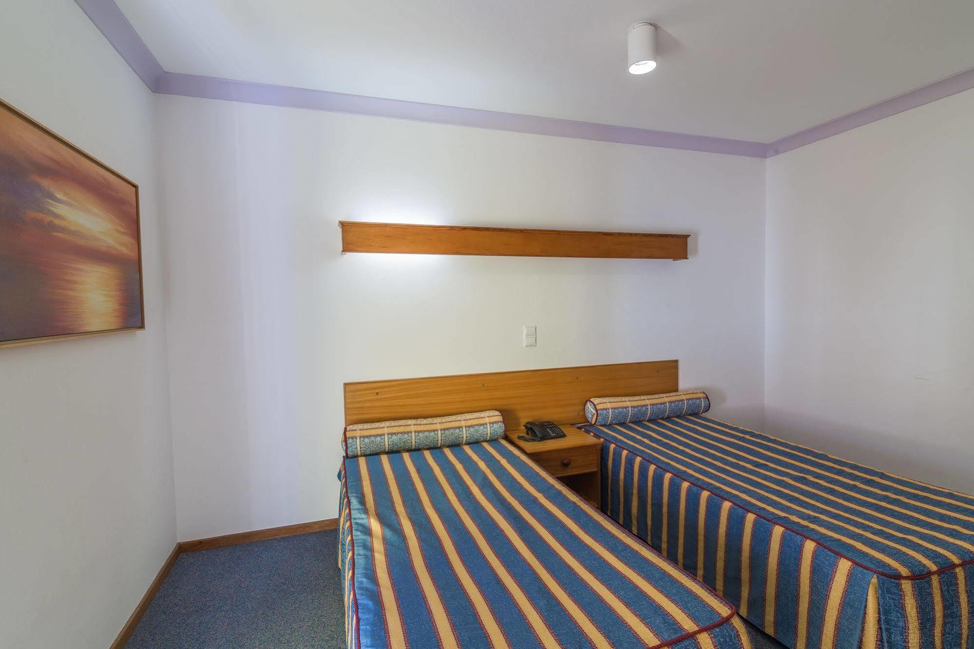 Hotel Teresinha Praia da Vitória Eksteriør billede