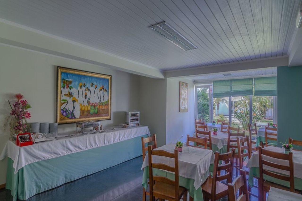 Hotel Teresinha Praia da Vitória Eksteriør billede